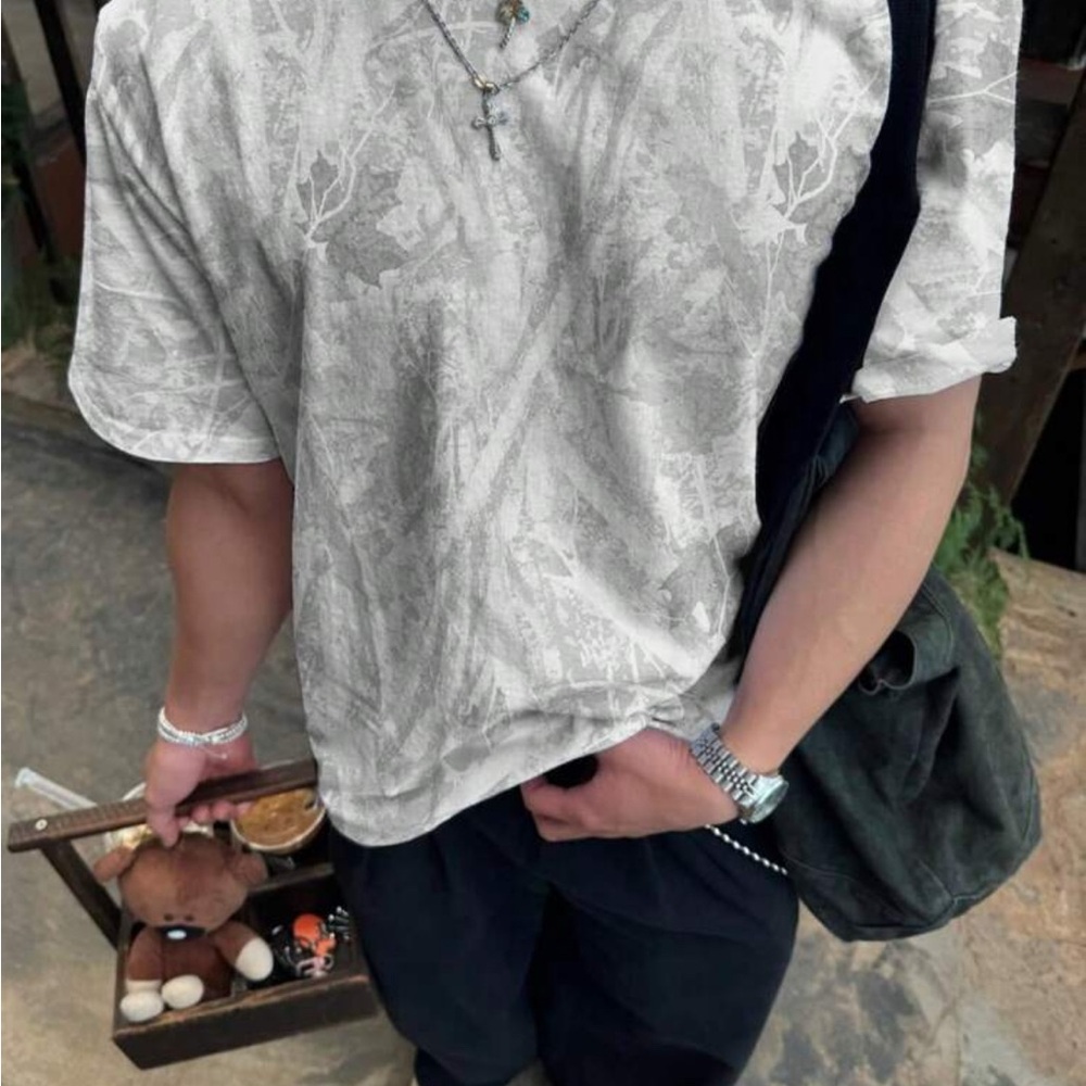 Men's Gray Graphic T-Shirt